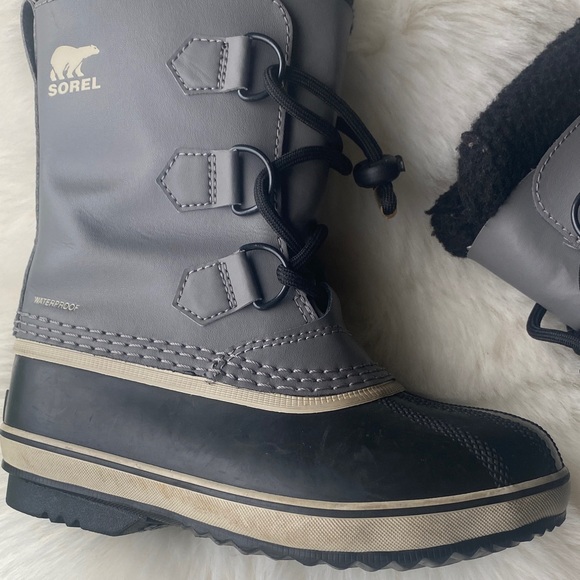 Sorel Kids' Black and Gray Snow Boots - Picture 3 of 6